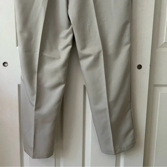 Haggar Mens Dress Pants 38/32 Biege Classic Fit Business Casual Golfcore Preppy - Picture 9 of 17